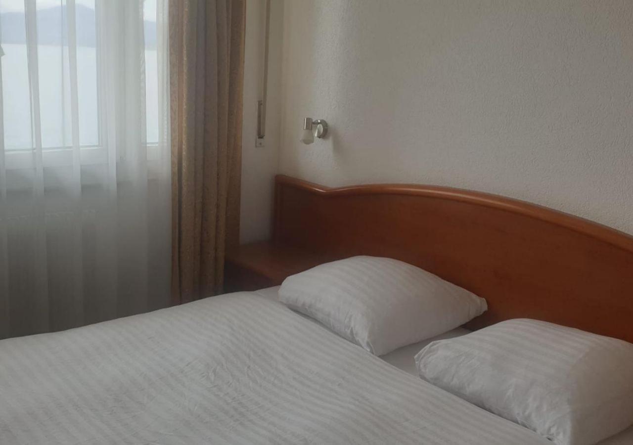 Hotel Du Quai Villeneuve Eksteriør billede